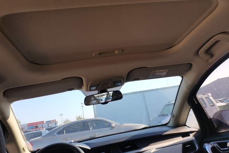 Used Geely Auto Vision X3 2020 1.5L CVT Luxury Model Headliner