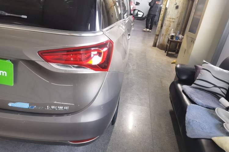 Used Buick GL6 2021 323T Mild Hybrid Connect Prestige Model
