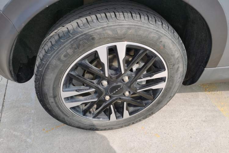 Used Chery QQ Little Ant 2022 Revised Version 2 Sweet Pink Edition Full-Sugar Version 30.6 kWh 30 kW 301 km Right Rear Wheel Hub