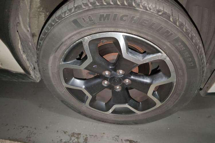 Used Subaru XV 2012 2.0i Luxury Edition Right Front Wheel Hub