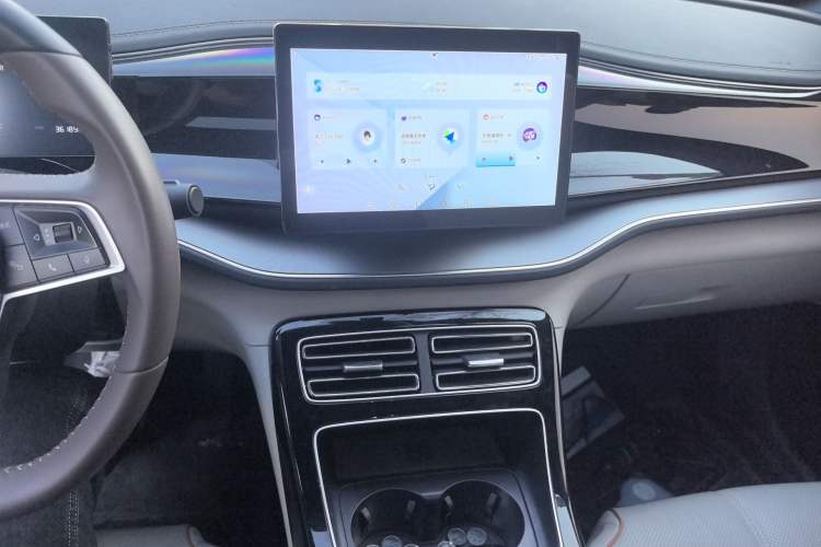 Used BYD Qin PLUS 2023 Champion Edition DM-i 55KM Superior Model Audio And AC Panel