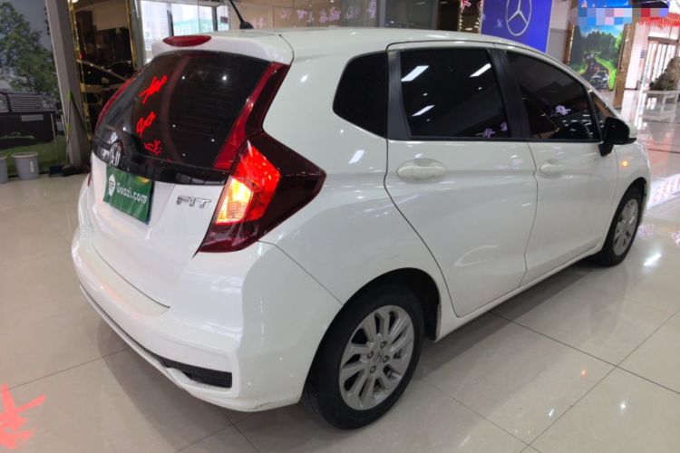 Used Honda Fit 2018 1.5L CVT Comfort Sunroof Version Rear Right 45 Deg