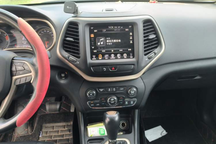 Used Jeep Cherokee 2017 2.0L Superior Edition