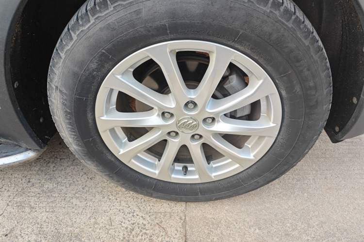 Used Buick Envision 2016 20T Two-Wheel-Drive Elite Model Right Front Wheel Hub