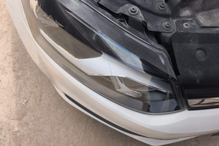 Used Volkswagen Polo 2014 1.4L Manual Fashion Edition Right Front Headlight