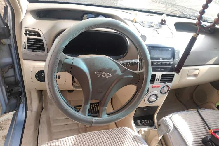 Used Chery Fengyun 2 2010 Hatchback 1.5L Powerful Model Steering Wheel