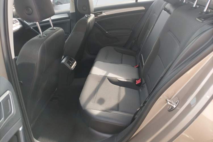 Used Volkswagen Golf 2018 230TSI Automatic Comfort Model
