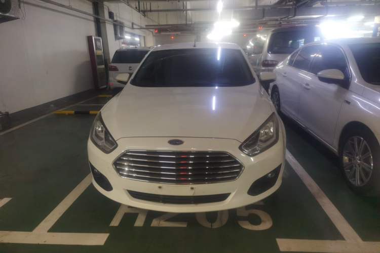 Used Ford Escort 2015 1.5L Automatic Comfort Edition Front