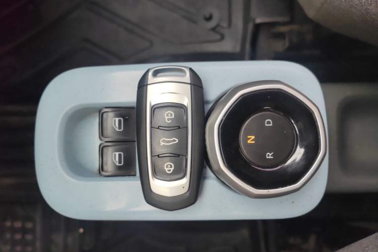 Used Geely Galaxy Panda 2024 Panda Mini 200km Endurance Bear
