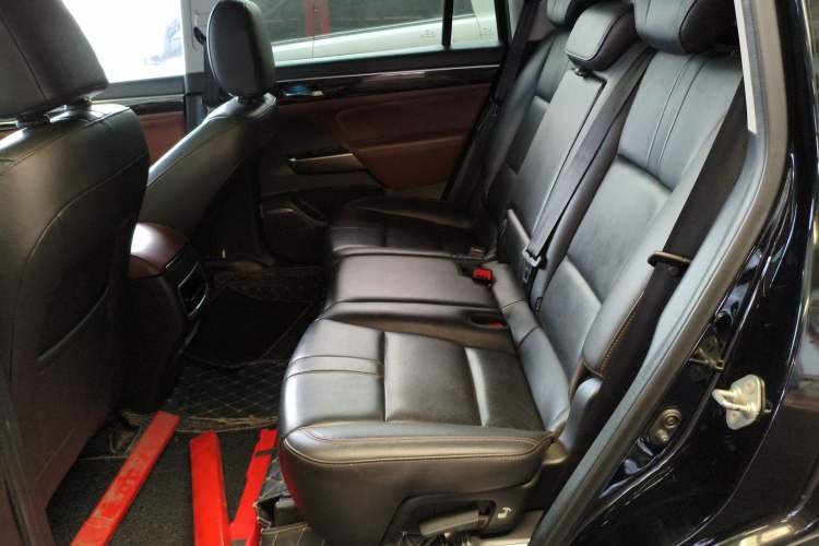 Used GAC Trumpchi GS8 2017 320T Two-Wheel Drive Luxury Smart Connectivity Version (7 Seats)