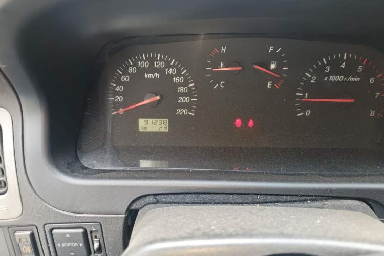 Used Jinbei Grace 2016 2.0L Express Utility Model Odometer Close Up