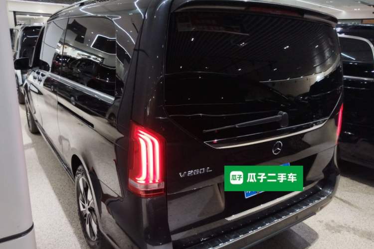 Used Mercedes-Benz V-Class 2020 V 260 L Long-wheelbase Luxury Edition Rear Left 45 Deg