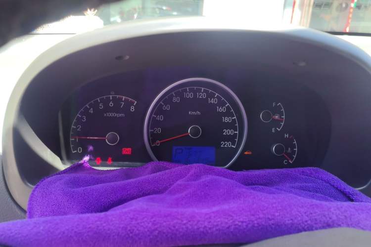 Used Hyundai Celesta 2010 1.6L AT GLS Instrument Cluster