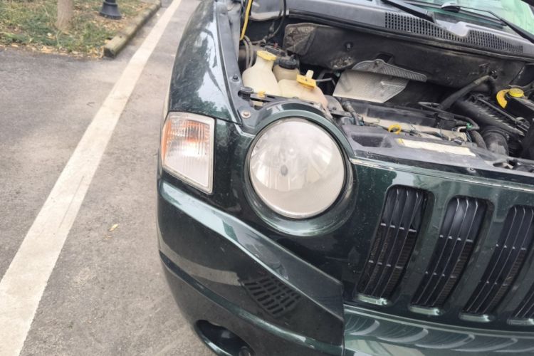 Used Jeep Compass 2010 2.4L four-wheel drive sport version
