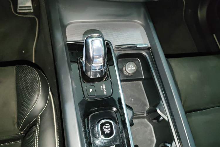 Used Volvo XC60 New Energy 2019 T8 E-Drive Hybrid Intelligent Luxury Sport Edition China V Standard
