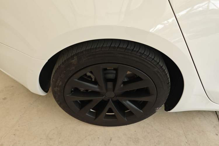 Used Tesla Model 3 2021 Standard Range Rear-Drive Upgraded Version Right Rear Wheel Hub