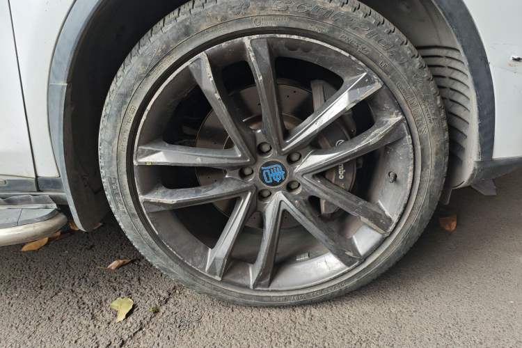 Used BYD Tang New Energy 2018 DM 2.0T All-Wheel Drive Smart Connectivity Luxury Model 7 Seats China V Emission Standard
