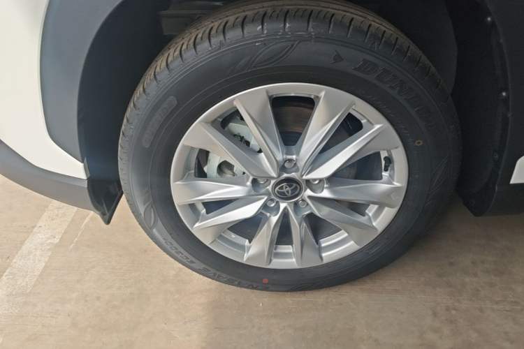 Used Toyota Corolla Cross 2026 Model 2.0L Smart Electric Hybrid Dual-Engine Pioneer Edition
