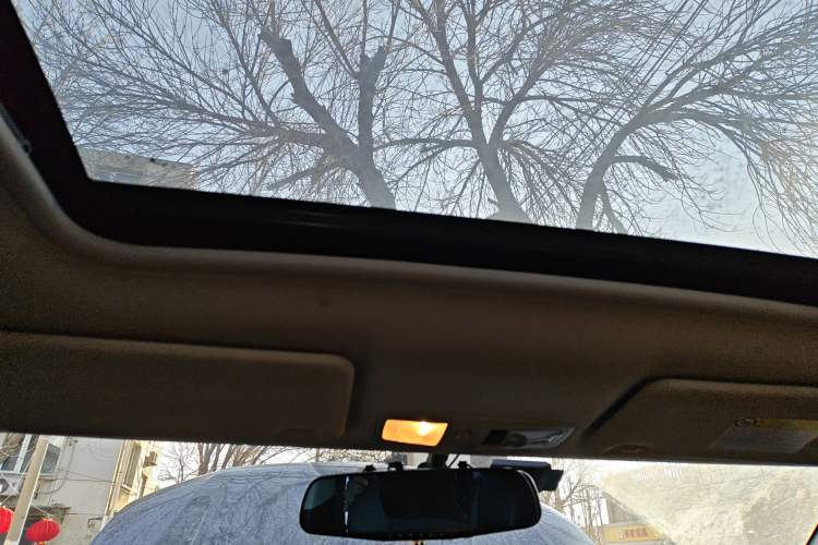 Used Mitsubishi Outlander 2019 2.0L Two-Wheel Drive Comfort Edition 7 Seats China V Emission Standard