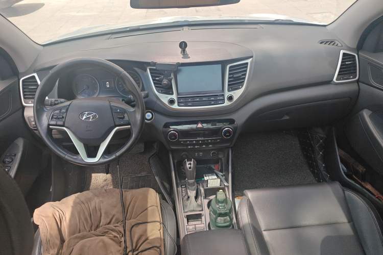 Used Hyundai Tucson 2018 1.6T Dual-Clutch Two-Wheel Drive 15th Anniversary Special Edition