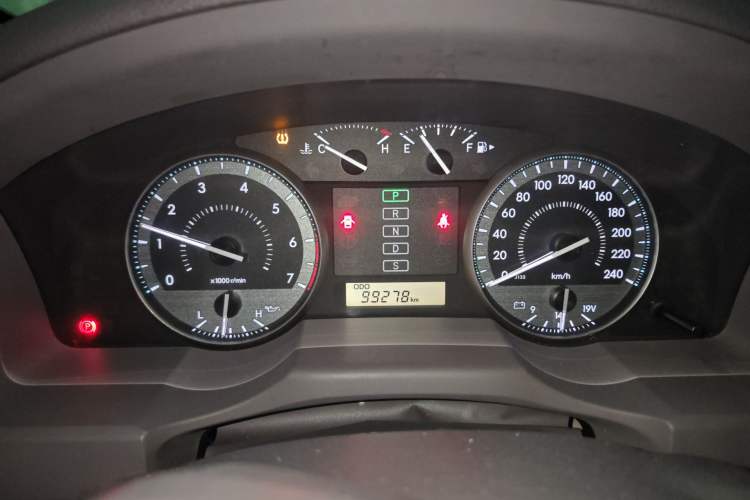 Used Toyota Land Cruiser 2019 4.0L GX-R GT Dual Fuel Sunroof Velvet Interior – Middle East Specification
