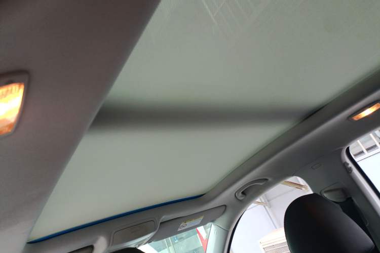 Used Volkswagen Tiguan 2015 1.8TSI Automatic All-Wheel-Drive Luxury Model Headliner