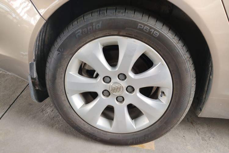 Used Buick Regal 2015 1.6T Elite Tech Model Right Rear Wheel Hub