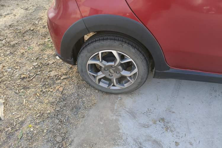 Used Geely Auto Vision X1 2017 1.3L Automatic Player Edition
