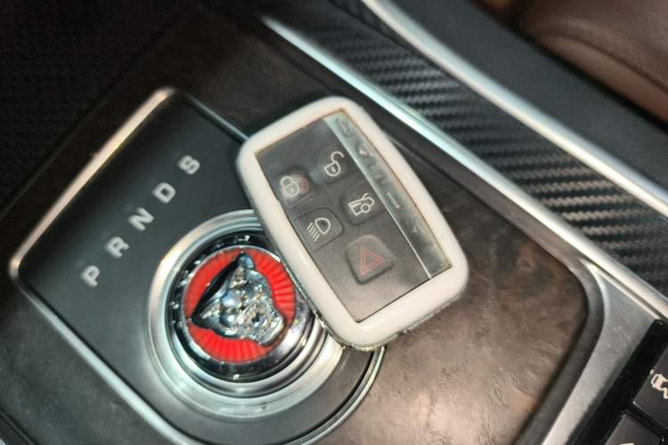 Used Jaguar XFL 2018 XFL 2.0T 250 PS Luxury Edition
