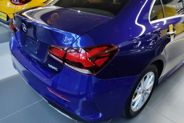 Used Mercedes-Benz A-Class 2020 Restyled A 200 L Sport Sedan Fashion Version
