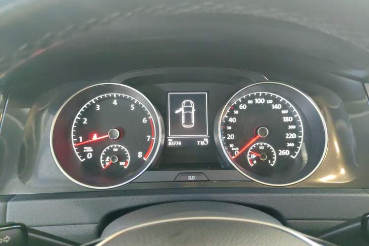 Used Volkswagen Golf 2017 230TSI Automatic Luxury Million-Vehicle Commemorative Edition
