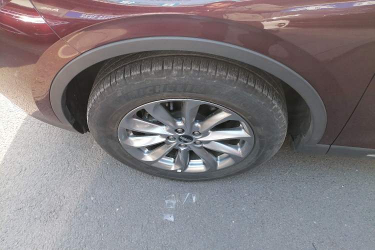 Used Lincoln Corsair 2021 2.0T Two-Wheel Drive Deluxe Edition Left Front Wheel Hub