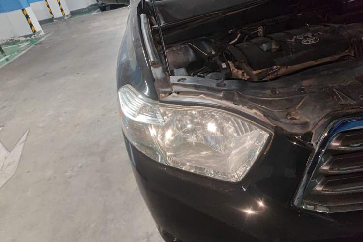 Used Toyota Highlander 2011 2.7L Two-Wheel Drive 7-Seater Luxury Edition
