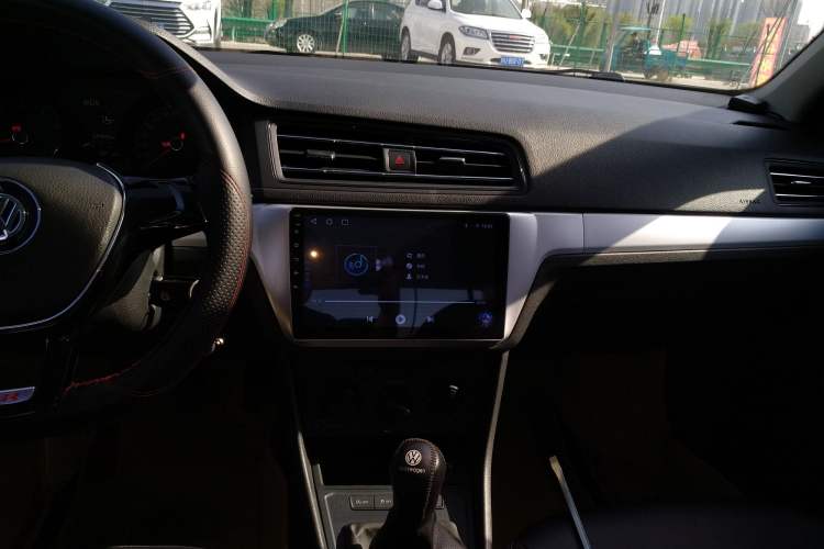 Used Volkswagen Lavida 2019 Lavida Start 1.5L Manual Fashion Edition China VI Standard Audio And AC Panel