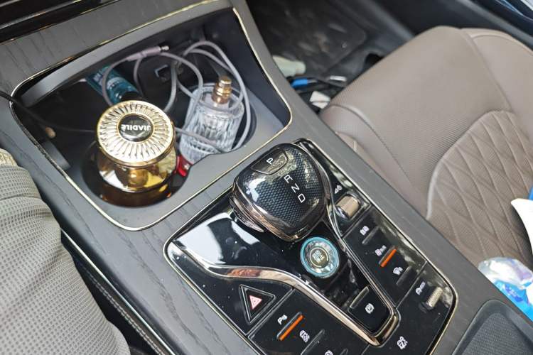 Used BYD Han 2022 DM-i 121KM Luxury Model Gear Lever