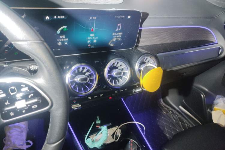 Used Mercedes-Benz GLB 2020 Facelift GLB 200 Fashion Edition Audio And AC Panel