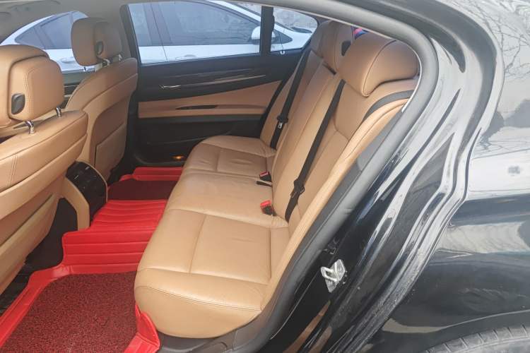 Used BMW 7 Series 2011 730Li Elegant Model
