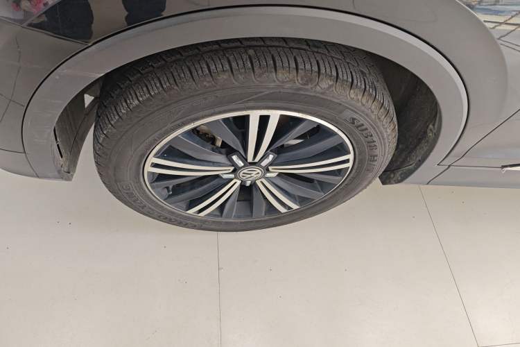 Used Volkswagen Tiguan L 2021 330TSI Automatic Two-Wheel Drive Comfort Edition
