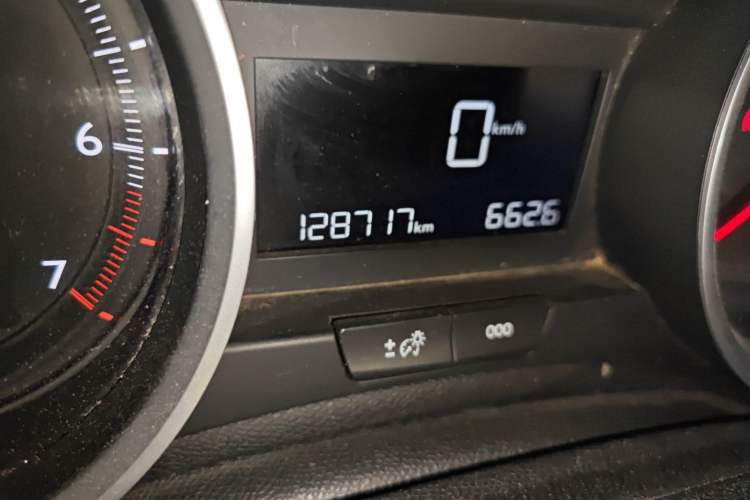 Used Peugeot 408 2014 1.8L Manual Leading Edition Odometer Close Up