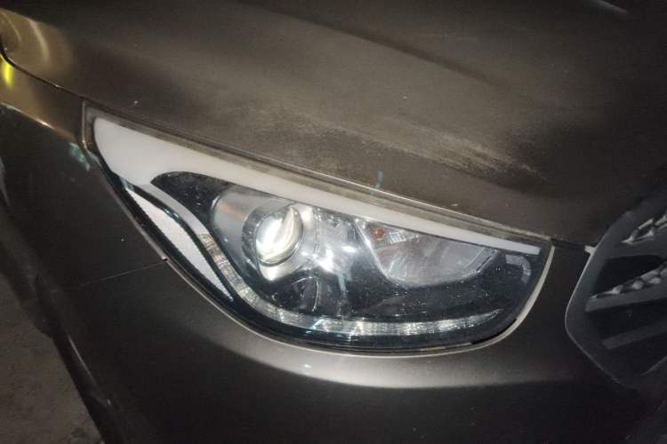 Used Hyundai ix35 2012 2.0L Automatic Two-Wheel Drive Elite Edition GLS Right Front Headlight