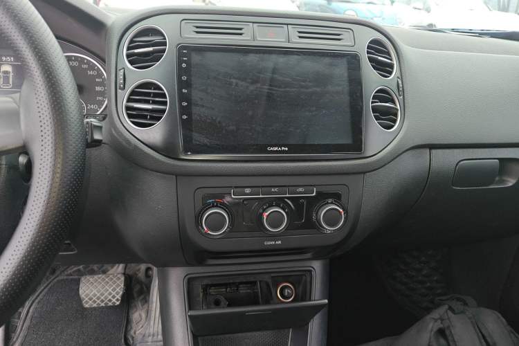 Used Volkswagen Tiguan L 2016 280TSI Automatic Two-Wheel-Drive Silk Road Style Edition