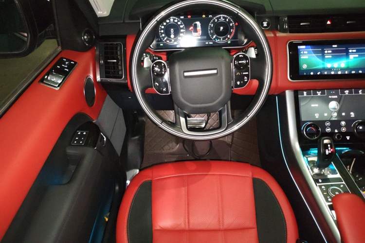 Used Land Rover Range Sport 2022 3.0 L6 YAO Black Edition Steering Wheel