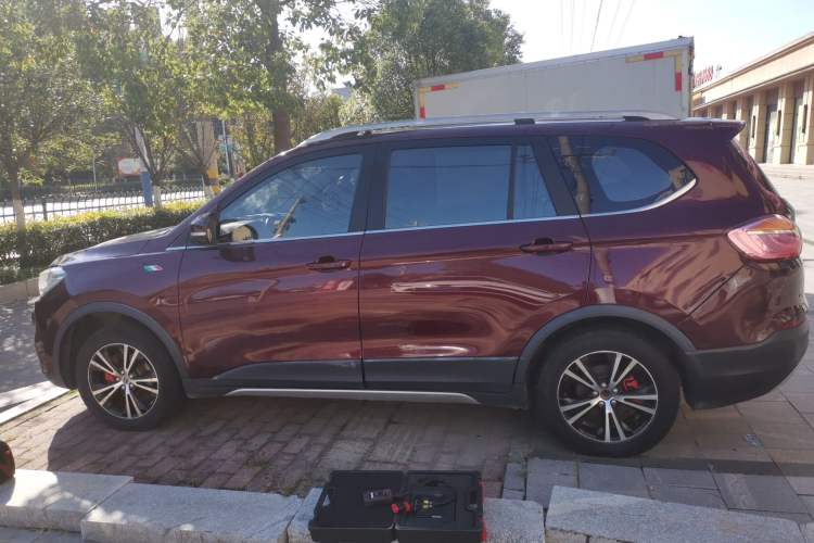 Used SWM X7 2016 1.8L Manual Luxury Edition 7 Seats
