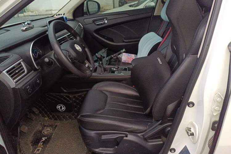 Used Dongfeng Fengon 580Pro 2020 220T Manual Yuling Edition Left Front Seat