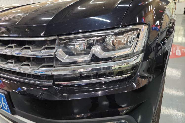 Used Volkswagen Teramont 2017 330TSI Two-Wheel-Drive Luxury Edition Left Front Headlight