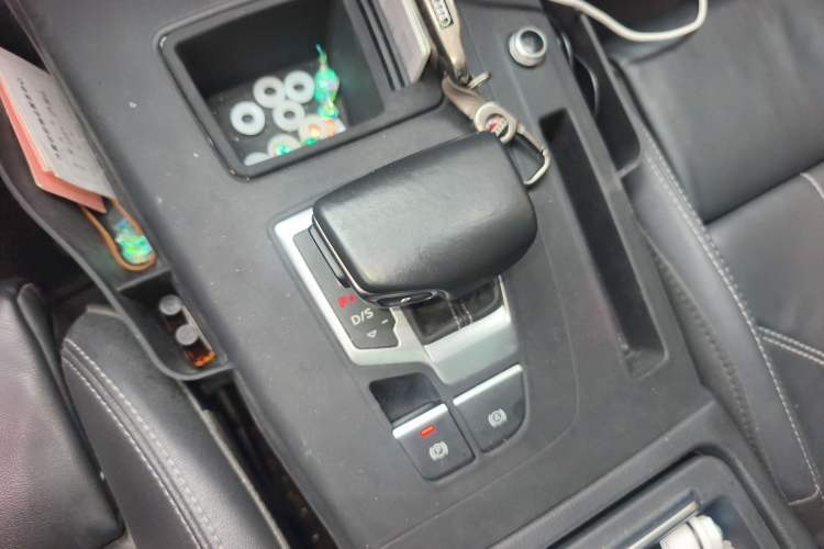 Used Audi Q5L 2021 40 TFSI Fashion Dynamic Model Gear Lever