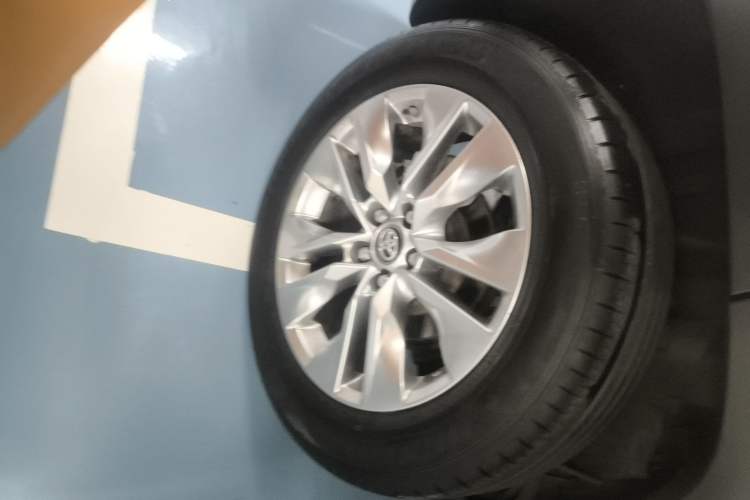 Used Toyota Wildlander 2020 2.0L CVT Two-Wheel Drive Luxury Edition Right Rear Wheel Hub