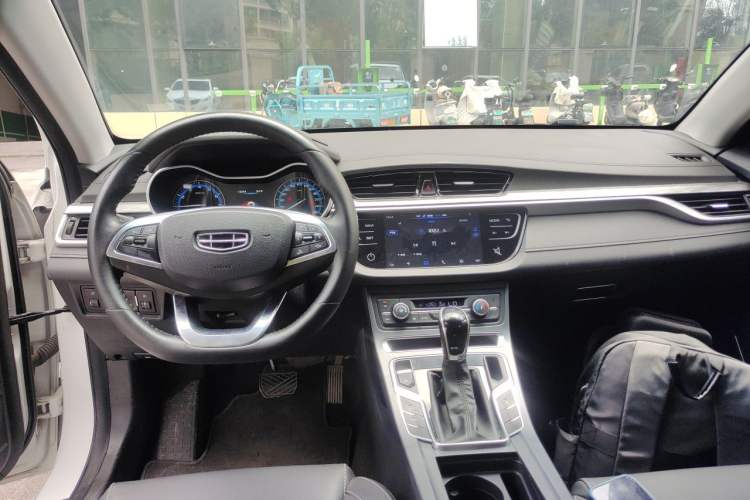 Used Geely Auto Emgrand 2019 Leading Edition 1.5L CVT Luxury Model China VI Standard
