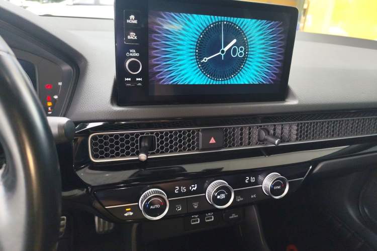 Used Honda Civic 2022 240TURBO CVT Dynamic Edition Audio And AC Panel