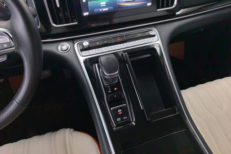 Used GAC Trumpchi M8 2023 Lingxiu Series 390T Luxury Edition Gear Lever